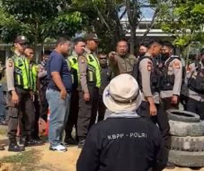 Bru Segel Jalan Hj Masturah Yang Sudah Dibangun Pemerintah Warga Lapor Polres Kubu Raya Dan 1312