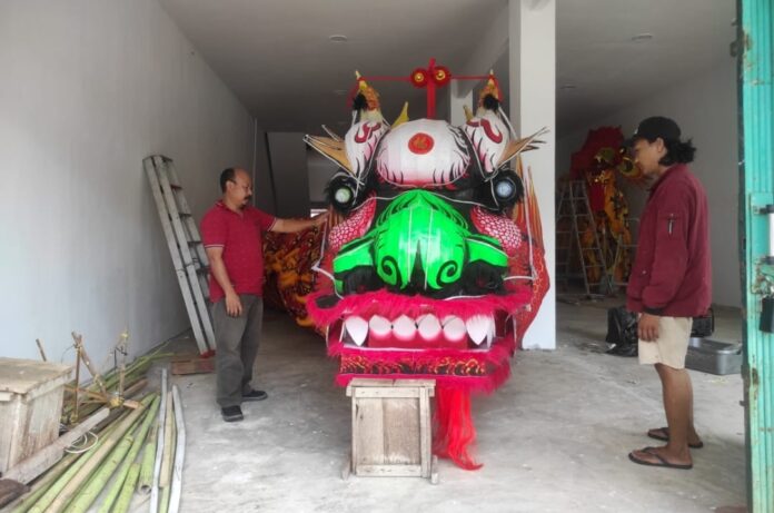 Replika naga raksasa sepanjang 42 meter akan berkeliling di kota Ketapang dalam puncak perayaan Cap Go Meh