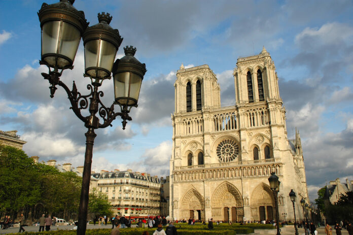Katedral Notre Dame de Paris.