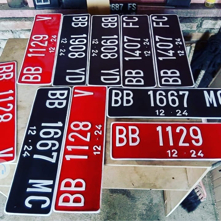 Plat kode kendaraan BB adalah untuk warga Sumut yang tinggal di wilayah yang dulunya masuk ke keresidenan Tapanuli. (Foto: Instagram @platnomobil_timbul_kwalitas01)