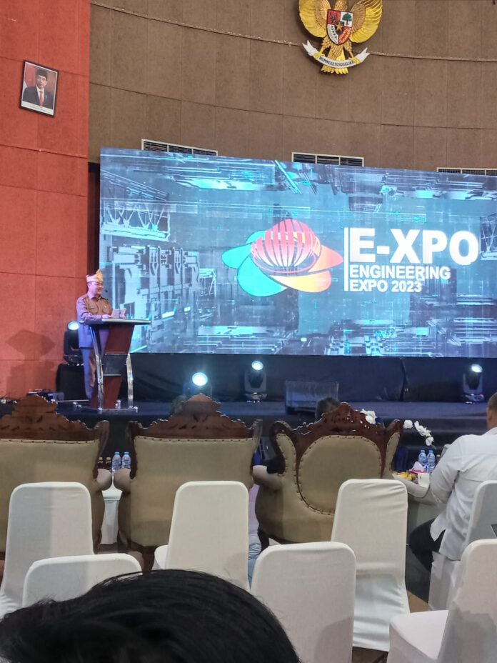 Wakil Guburnur Kalbar, Ria Norsan membuka Expo Engineering 2023,di PCC secara resmi, Selasa (11/7/2023)