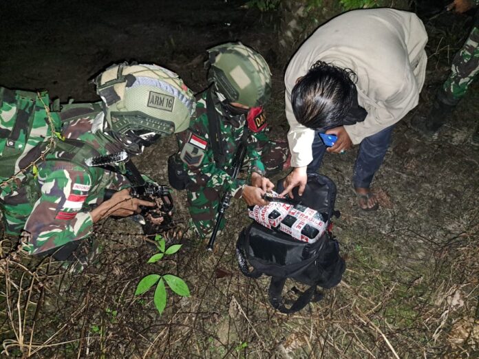 TNI gagalkan penyelundupan narkoba jenis sabu di jalur tikus perbatasan Sanggau-Malaysia. (Istimewa)