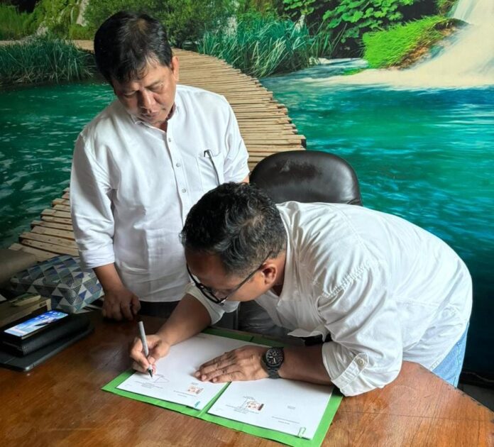 Penandatanganan Surat Perjanjian Jual Beli Tenaga Listrik (SPJBTL) antara PT PLN (Persero) dengan PT Perkebunan Nusantara XIII. (Istimewa)