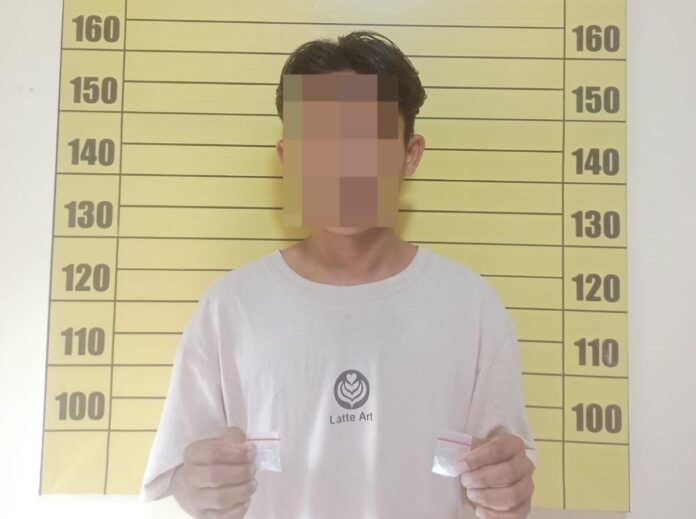 Y (22) pemuda di Padang Tikar ditangkap polisi karena mengedarkan narkoba jenis sabu. (Istimewa)