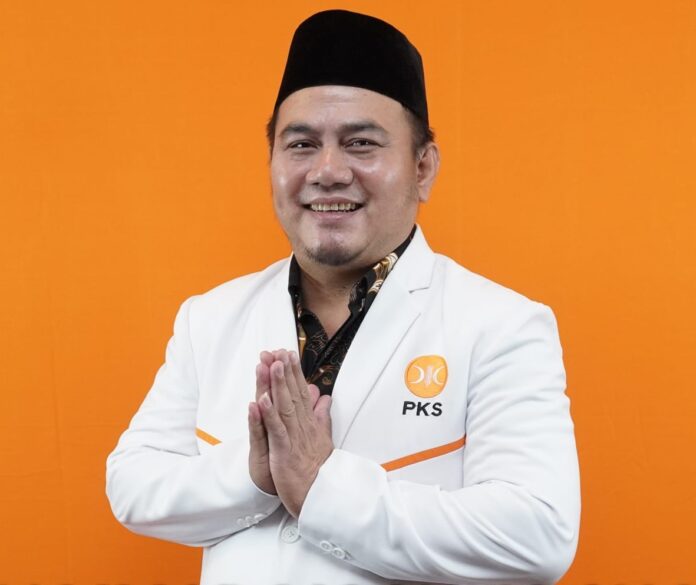 Muhammad Mochlis, Ketua DPD PKS Melawi, Caleg Dapil Kalbar 7 (Melawi, Sintang, Kapuas Hulu).